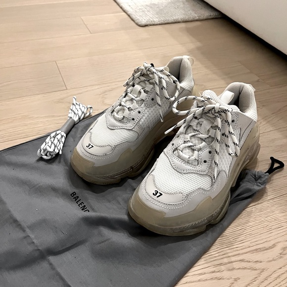 BALENCIAGA WOMEN'S TRIPLE S TRAINERS - Picture 2 of 5